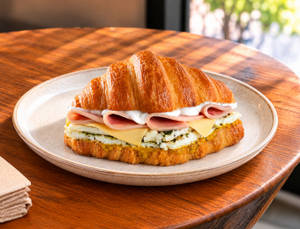 Egg White & Chicken Ham Croissant