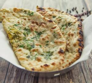 Masala Kulcha (1 Pc) (o)