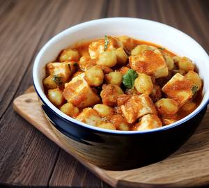 Chole Paneer Full Plate