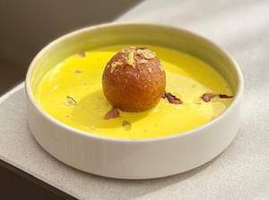 Rabdi With Gulab Jamun
