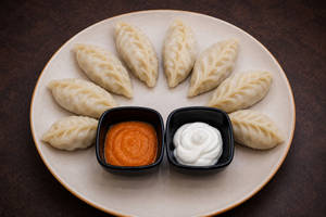 Steamed Paneer Momos (8 Pieces)