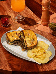 Spicy Mushroom Sandwich