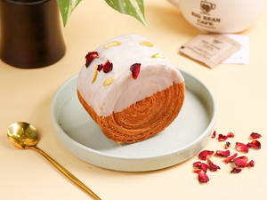 Pistachio Swirl Croissant