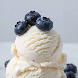 Ice Cream Vanilla (blue Berry)