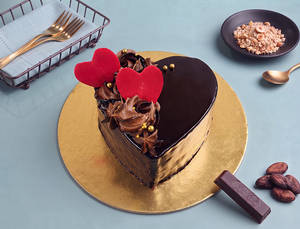 Chocolate Truffle Heart Shape Bento Cake (~250gm)
