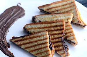 Chocolate Nutella Grilled Sandwich