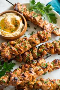 Chicken Shish Tawook With Pita Hummus