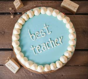 Teacher's Day Beautiful Cake