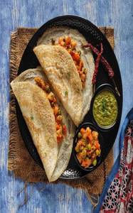 Veg Salsa Dosa
