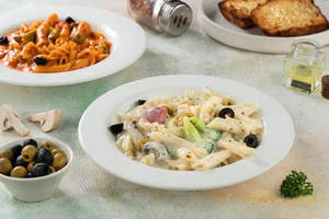 Chicken White Sauce Pasta