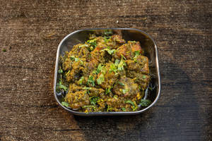 Karivepaku Chicken