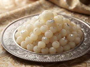 Angoori Rasgulla