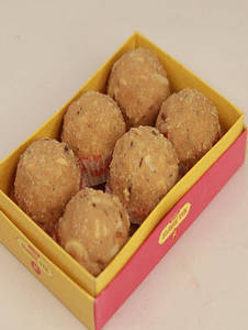 Dink Ladoo