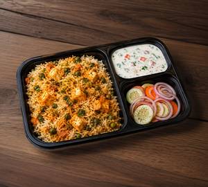 Paneer Pulao With Raita Salad