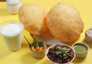 Special Chole Bhature Paneer Wale + Lassi