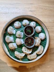 Assorted Non Veg Family Dimsums (5 Pcs Each)