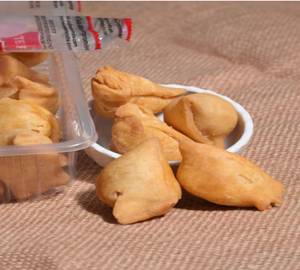 Moong Dal Samosa [Mini, 20 Pieces]