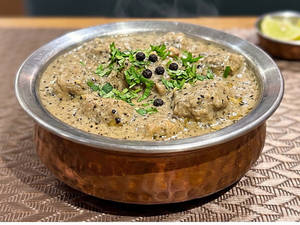 Kali Mirch Chaap Gravy