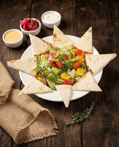 Hummus Veg Salad