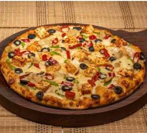 Chilli Paneer Pizza