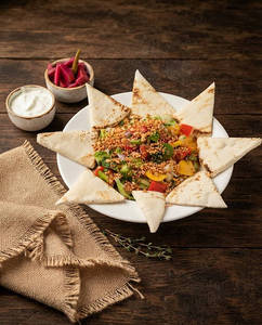 Garlic Hummus Veg Salad