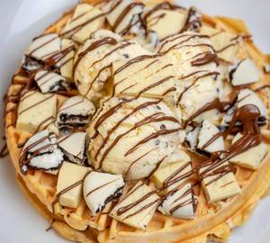 White choco waffle
