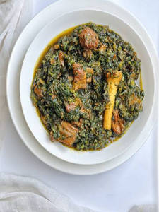 Cast Iron-strong Lamb (palak Gosht)