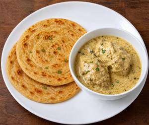 Laccha Paratha With Malai Chicken Curry