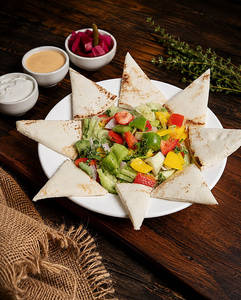 Pesto Hummus Veg Salad