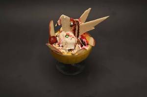 Special Fruit Salad With Icecream