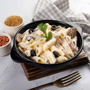 White Sauce Pasta