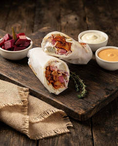 HIT AND RUN SPECIAL CLASSIC CHICKEN SHAWARMA