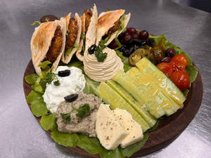 Mediterranean Falafel Pita Platter
