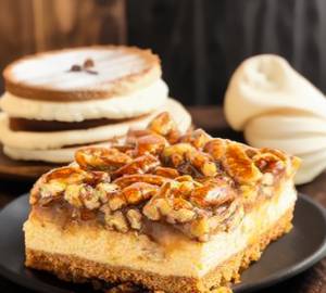 Walnut Cheesecake  (500 Gms ) Square