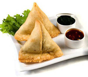 Samosa Plate (2 Pieces)