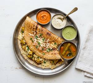 Masala cheese dosa