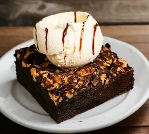 Walnut Brownie (with Ice Cream)