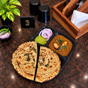 1 Lachha Paratha + Tawa Chaap + Onion Salad [Serves 1]