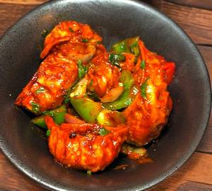 Paneer honey chilli momos
