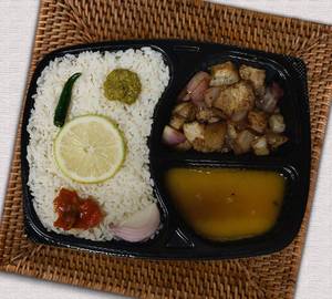 Steam Rice+ Pork Dry Fry(4Pcs)+ Dal + Lemon + Pickle+ Onion