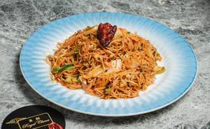 Chilli Garlic Noodles Chicken