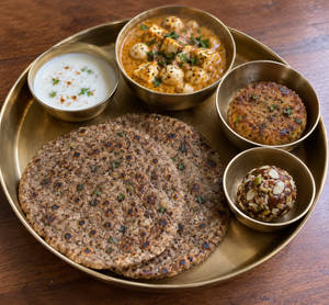 Kuttu Paratha Thali