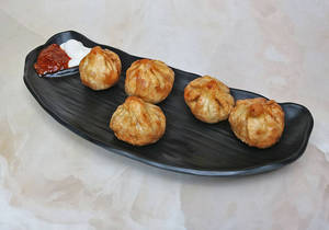 Cheese N Corn Momos (fried)