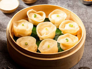 Soya Steam Momos (8 Pcs)