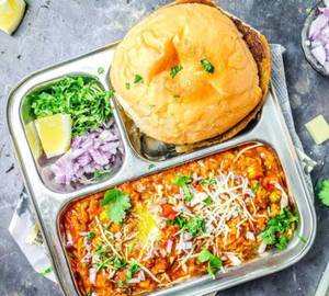 Paneer And Cheese Pav Bhaaji