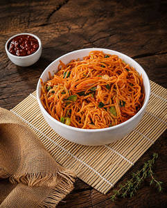 Veg Schezwan Hakka Noodles