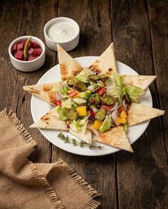 Hummus Falafal Salad
