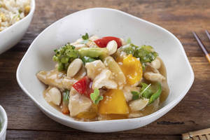 Chicken In Almond Sauce (Serves 1-2)