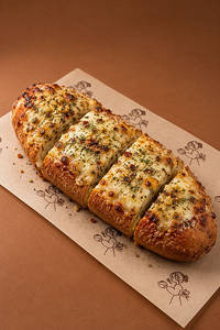 CHEESE GARLIC BREAD
