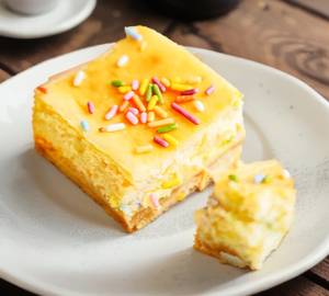Vanilla Cheesecake Square Pastry